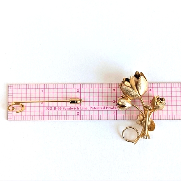 Vintage Brooches Bundle Gold-tone Faux Pearl Filigree Roses Butterfly Ribbon - Picture 14 of 17